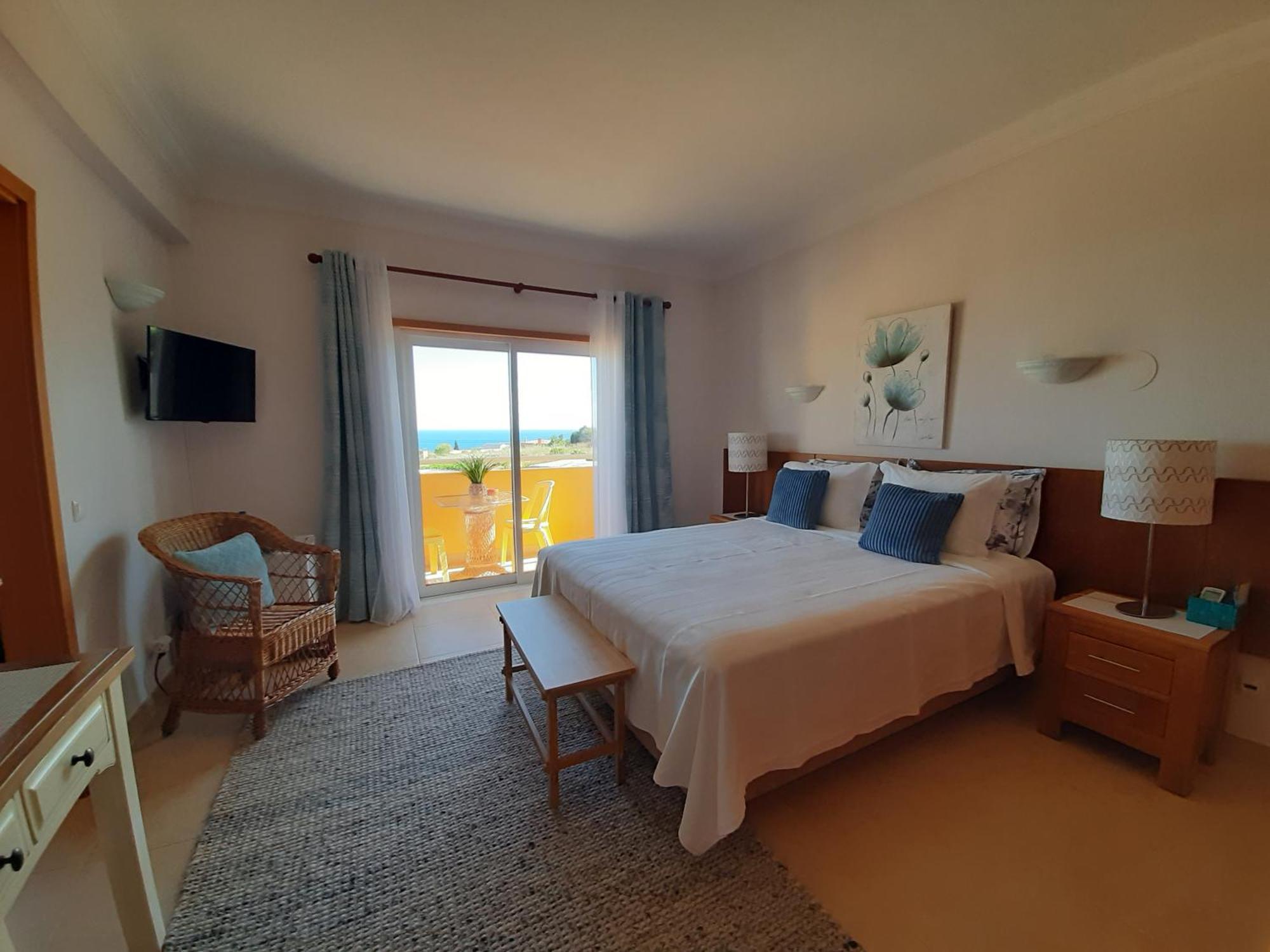 Lucie Lime Guesthouse Praia Da Luz Exterior photo